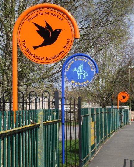 aluminium school signs hooped top